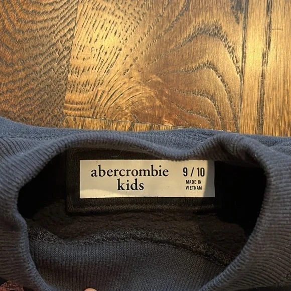 Abercrombie Kids Sweatshirt - Picture 3 of 3